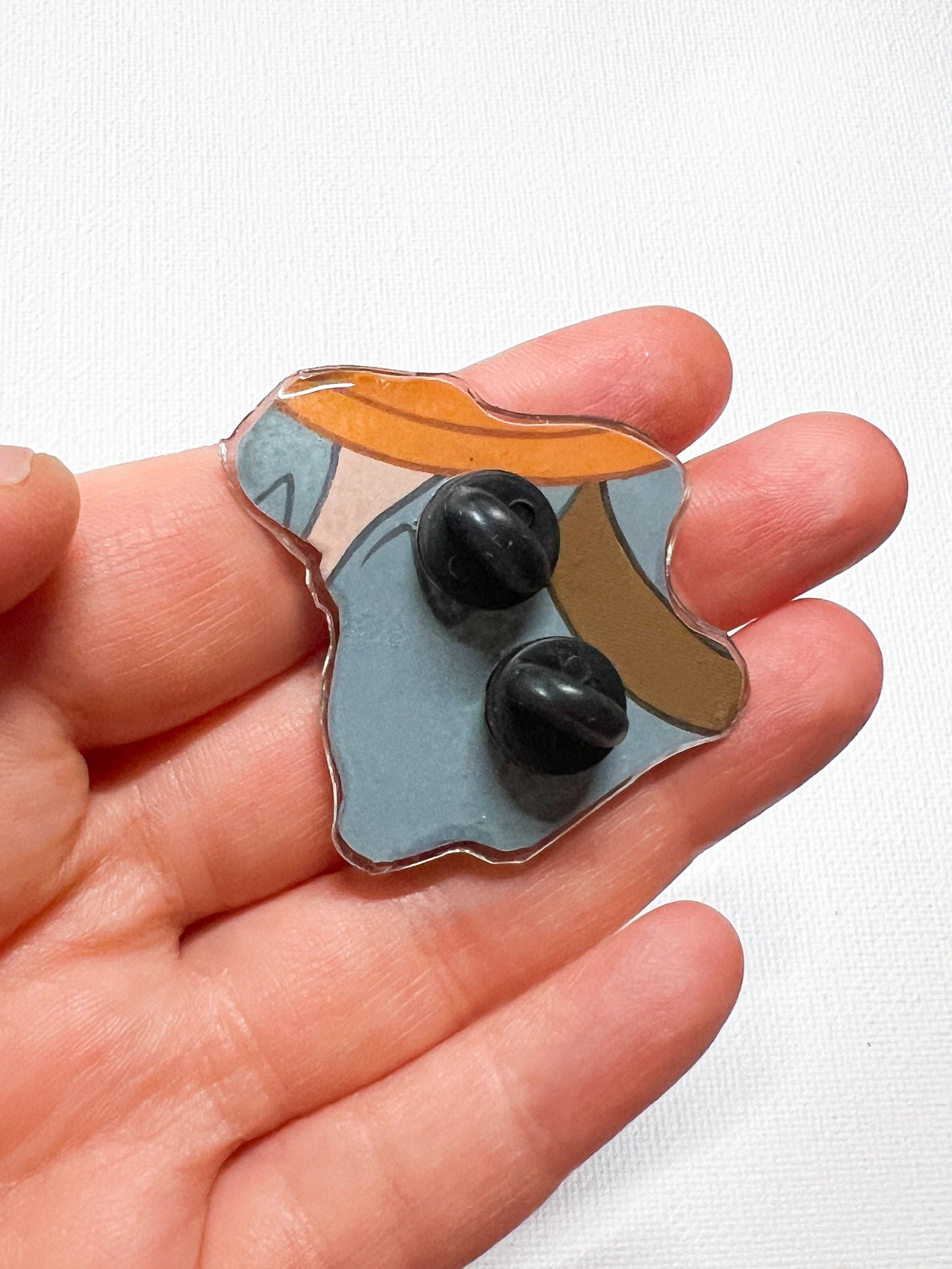 Upgecycelter verrückter Hundegesicht-Handgemachter Anstecker – Recycelter Märchenbuch-Anstecker – Buchseitenkunst-Anstecker – Kleinserienharz